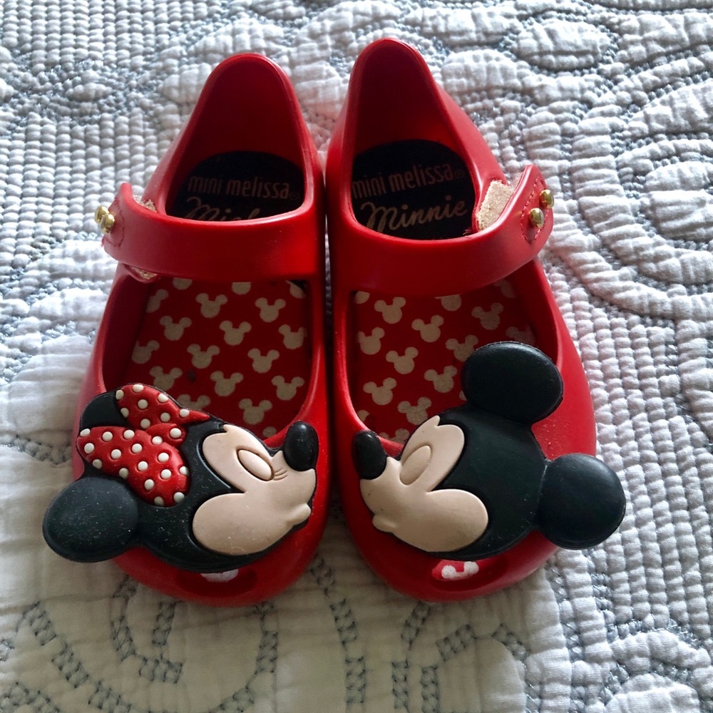 Kissing Mickey and Minnie Mouse Mini Melissa 💋